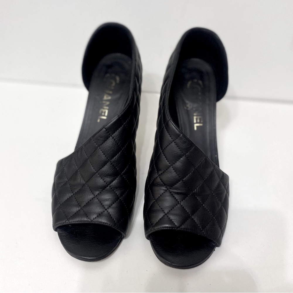 CHANEL QUILTED LEATHER D'ORSAY PUMPS